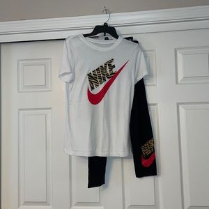 Two piece Nike set dri fit